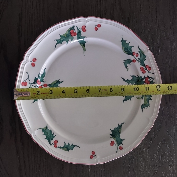 ‼️SOLD‼️ Villeroy & Boch Holly Large 12 3/8"  Round Serving Dish Plate - Picture 5 of 9